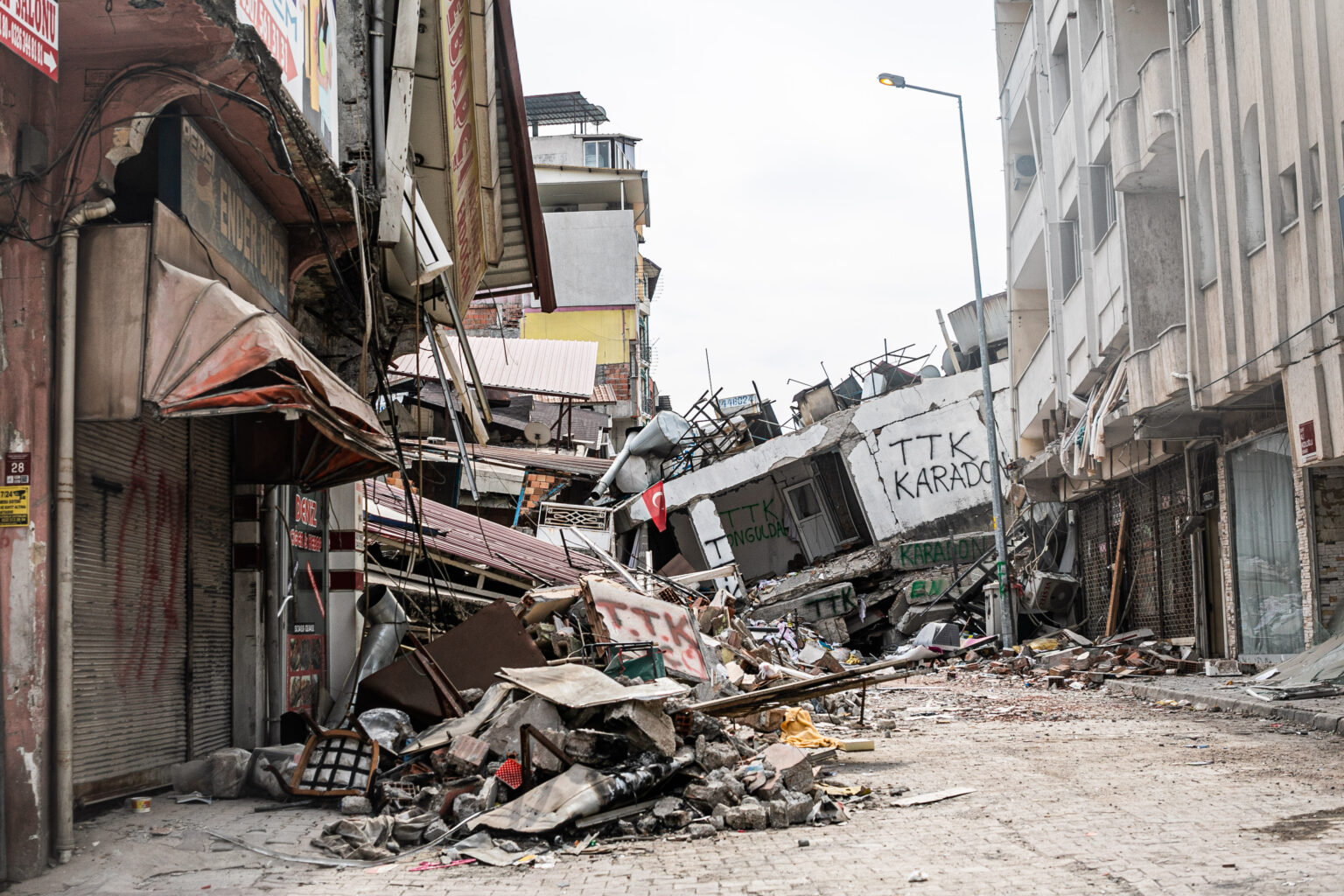 Alpinter - 20230227 kirikhan - tukey. aftermath of 2023 earthquake in southern turkey : belgian emt field hospital from b-fast, constructed by belgian company alpinter photo bas bogaerts